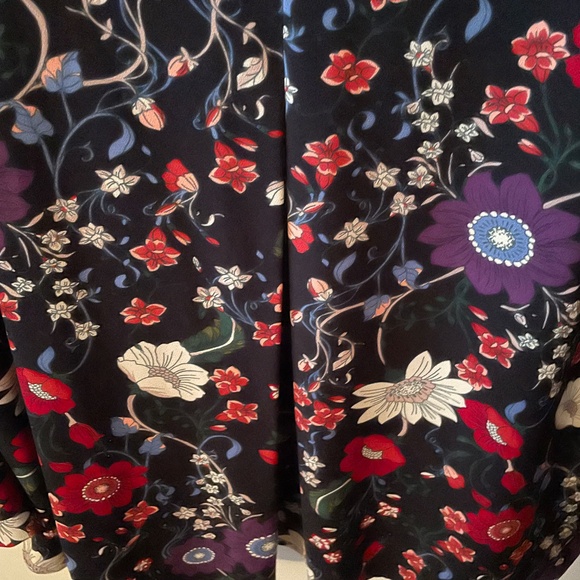 Floral top - Picture 6 of 7